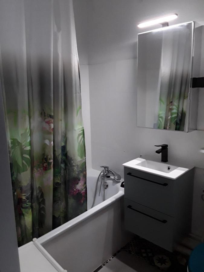 Apartamento Pour Cure Et Ski Bagnères-de-Luchon Exterior foto